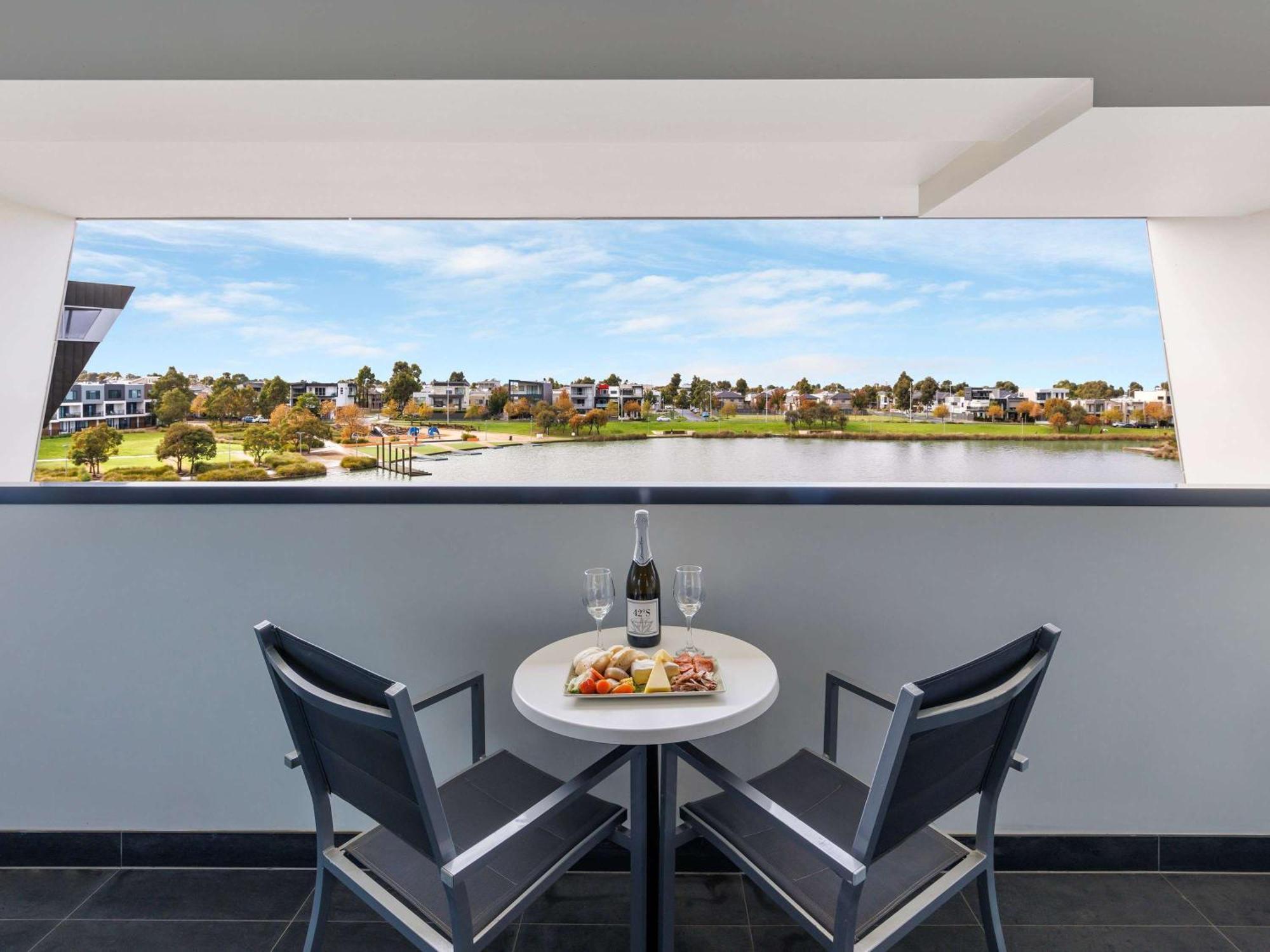 Mercure Melbourne Caroline Springs Eksteriør bilde